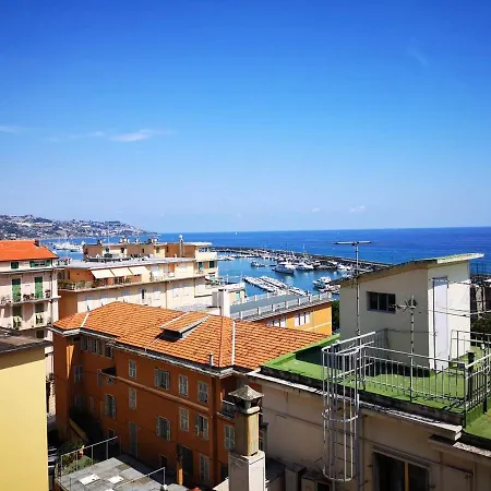 Modern With Sea View In 40 M² *