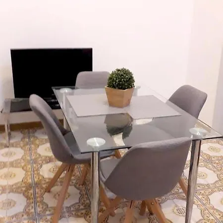 Modern With Sea View In 40 M² San Remo